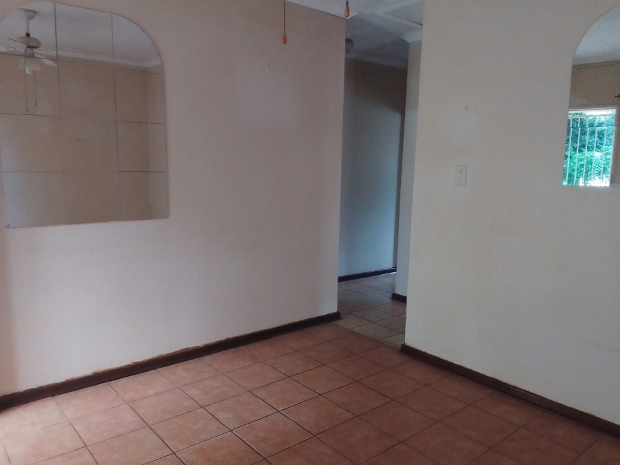 2 Bedroom Property for Sale in Geelhoutpark North West